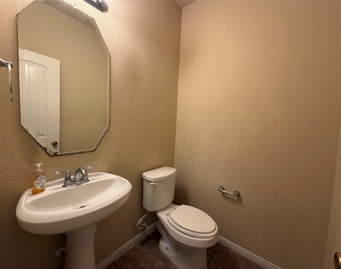 2810 Seabold Drive - Photo Thumbnail 19