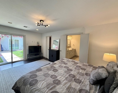 5638 Grape Street - Photo Thumbnail 16