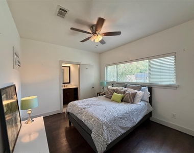 5638 Grape Street - Photo Thumbnail 28