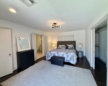 5638 Grape Street - Photo Thumbnail 15