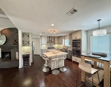 5638 Grape Street - Photo Thumbnail 2