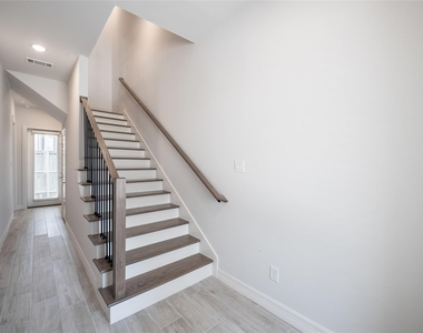 10915 Upland Retreat Drive - Photo Thumbnail 2