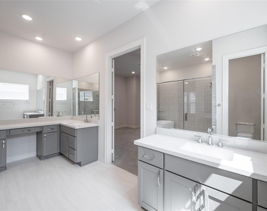 10915 Upland Retreat Drive - Photo Thumbnail 14