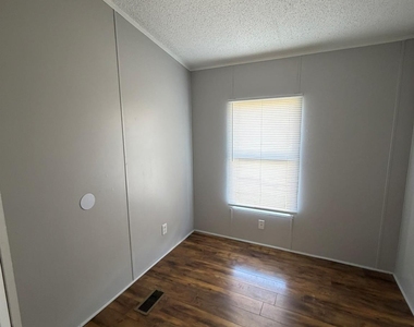 30841 Clyde Lane - Photo Thumbnail 8