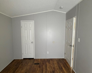 30841 Clyde Lane - Photo Thumbnail 12