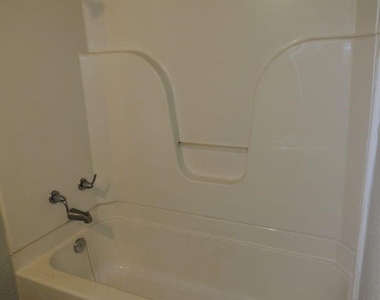 1525 Amelia Street - Photo Thumbnail 6