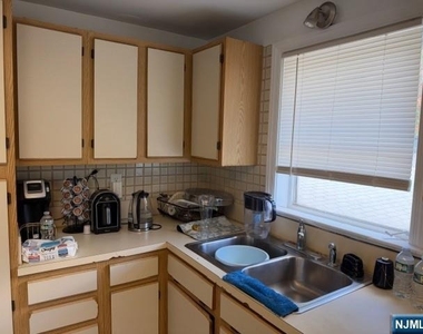 449 Central - Photo Thumbnail 3