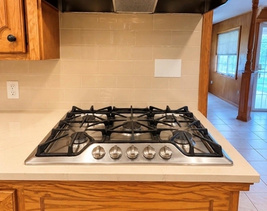 6443 Lawndale Street - Photo Thumbnail 6