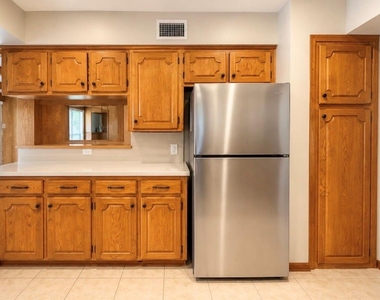 6443 Lawndale Street - Photo Thumbnail 3