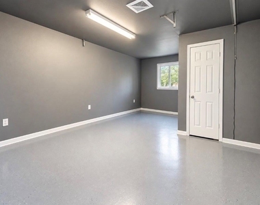6443 Lawndale Street - Photo Thumbnail 28