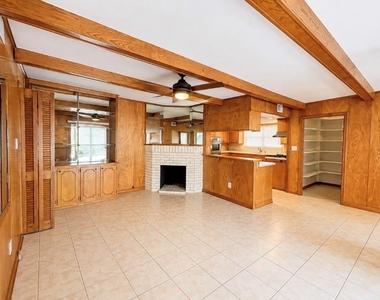 6443 Lawndale Street - Photo Thumbnail 11