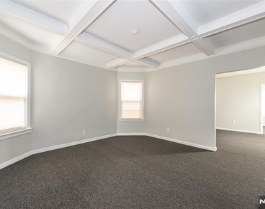 169 Woodside - Photo Thumbnail 15