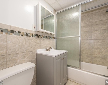 169 Woodside - Photo Thumbnail 16