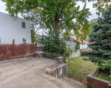 169 Woodside - Photo Thumbnail 17