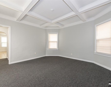 169 Woodside - Photo Thumbnail 7