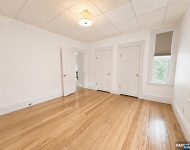 622 Hackensack - Photo Thumbnail 7