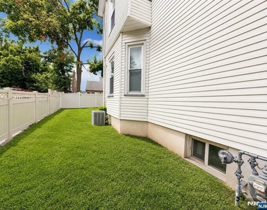 622 Hackensack - Photo Thumbnail 14