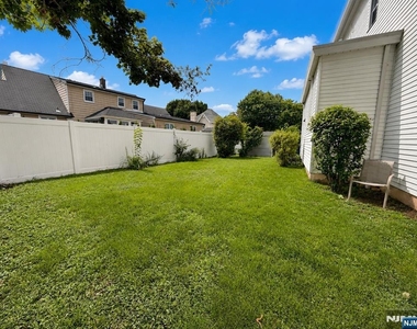 622 Hackensack - Photo Thumbnail 13