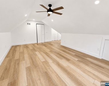 622 Hackensack - Photo Thumbnail 9