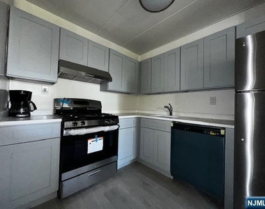 77 Prospect - Photo Thumbnail 7