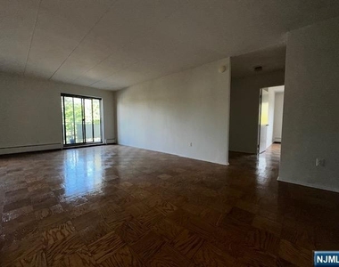 77 Prospect - Photo Thumbnail 9