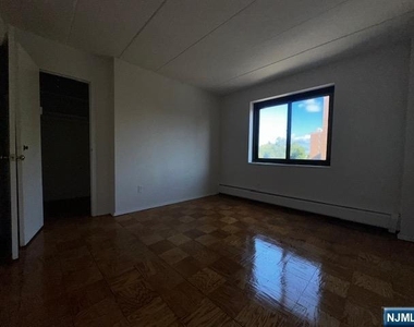 77 Prospect - Photo Thumbnail 13
