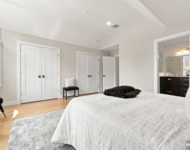 227 Lafayette - Photo Thumbnail 24