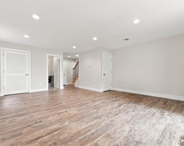 227 Lafayette - Photo Thumbnail 28