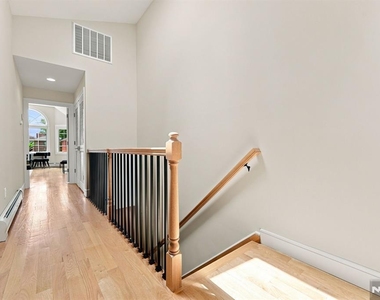 227 Lafayette - Photo Thumbnail 15