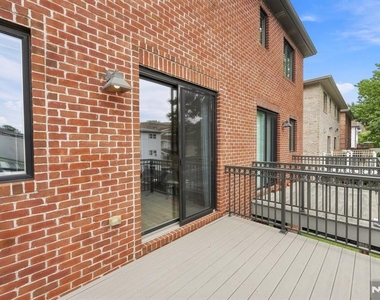 227 Lafayette - Photo Thumbnail 12