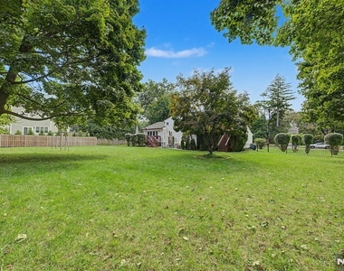 61 Center - Photo Thumbnail 42