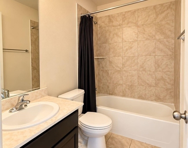 10111 Tallcrest Lane - Photo Thumbnail 16