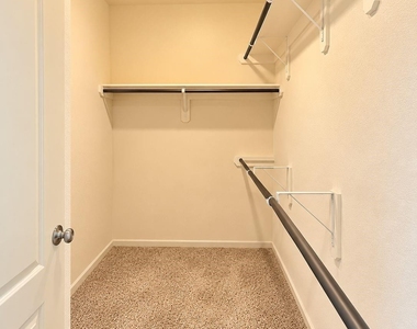10111 Tallcrest Lane - Photo Thumbnail 11