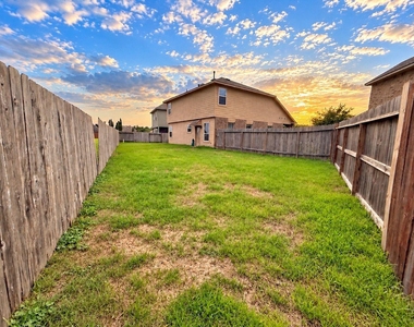 10111 Tallcrest Lane - Photo Thumbnail 19