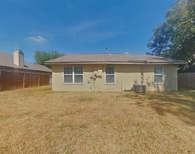 10115 Prospect Hill Drive - Photo Thumbnail 16
