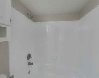 10115 Prospect Hill Drive - Photo Thumbnail 15