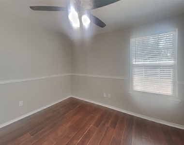 10115 Prospect Hill Drive - Photo Thumbnail 13