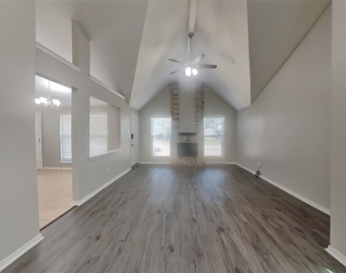 10115 Prospect Hill Drive - Photo Thumbnail 5