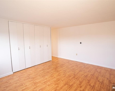 2180 Center - Photo Thumbnail 16