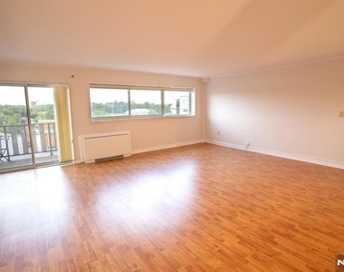 2180 Center - Photo Thumbnail 8