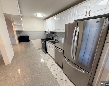 2180 Center - Photo Thumbnail 5