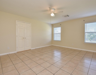 23527 Maple View Drive - Photo Thumbnail 8