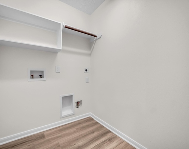 3906 Inglewood Circle - Photo Thumbnail 22