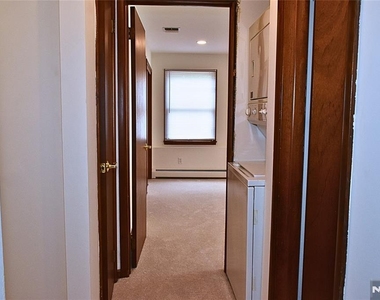 28 Elmhurst - Photo Thumbnail 15