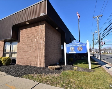 28 Elmhurst - Photo Thumbnail 34
