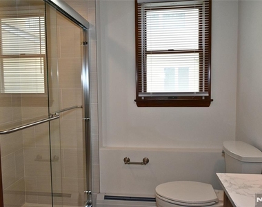 28 Elmhurst - Photo Thumbnail 17