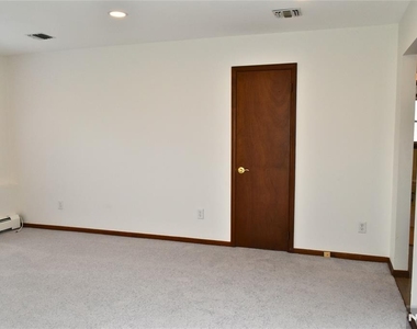 28 Elmhurst - Photo Thumbnail 3