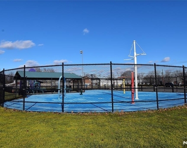 28 Elmhurst - Photo Thumbnail 29