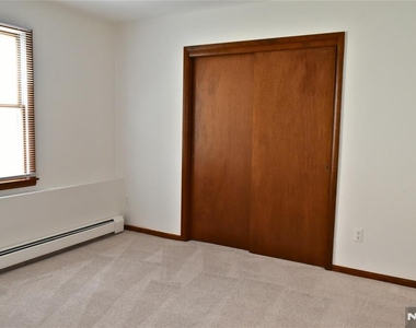 28 Elmhurst - Photo Thumbnail 22