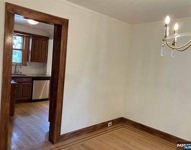 325 Bogert - Photo Thumbnail 5